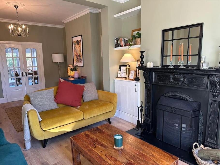 Townhouse In Belfast, Newtownabbey.ヴィラ エクステリア 写真